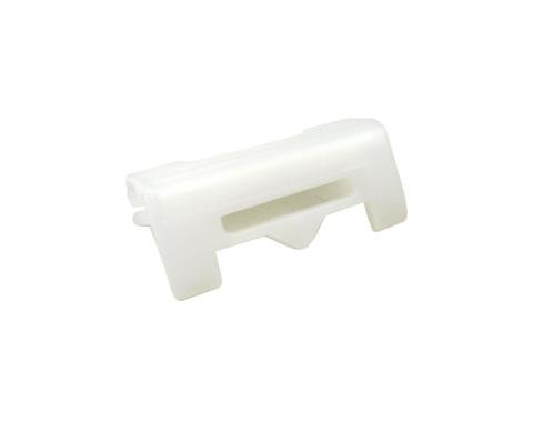 Precision Plastic Molded Clip 2104 004