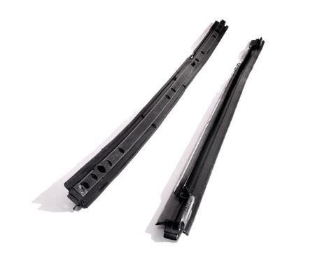 Metro Moulded Parts 1949-1952 Chevrolet / Oldsmobile Rear Vent Window Seals. for 4-Door Sedans. Pair r&l WR 7305-R